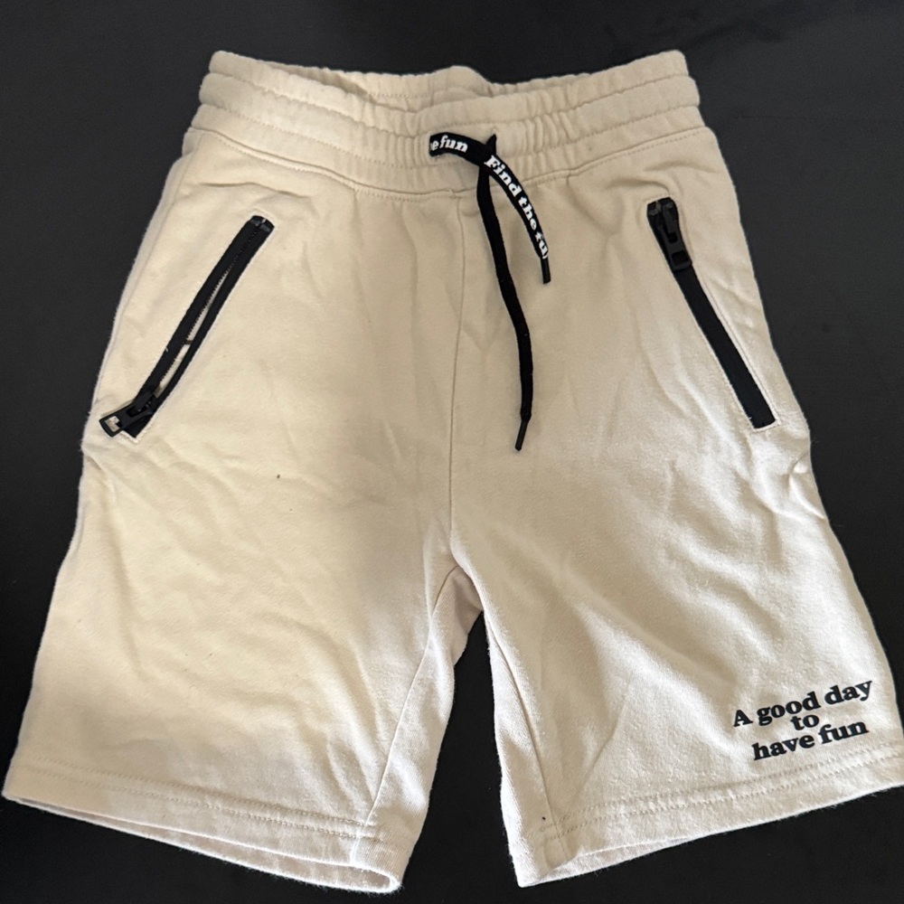 H&M Cream and Black Relaxed Fit Shorts
